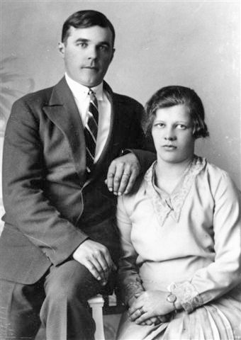 35.jpg - William Kruuka 1901-1970 hustru Hilma 1909-1994