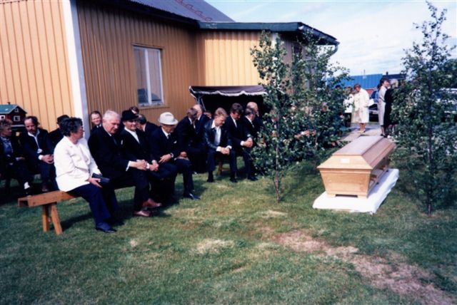Kaleb_Kruukas_begravning_1985035.jpg