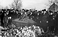 096