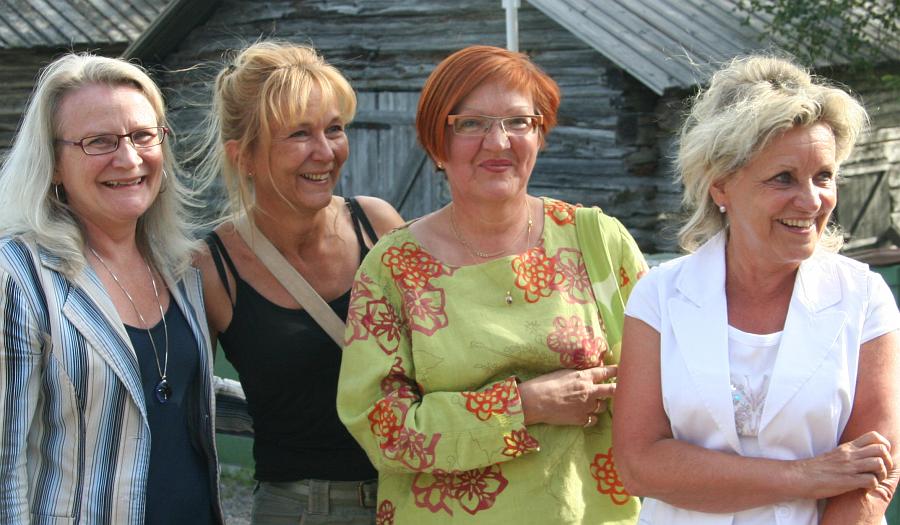 IMG_8201.JPG - Gudrun och Britta Johansson, Doris Tornlund och Ingegerd