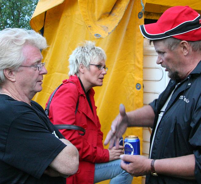 IMG_8336.JPG - Svante och Kennet fortsätter sin konversation